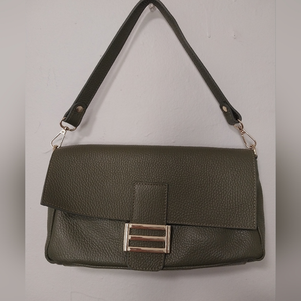 Divina Firenze Pebbled Leather Purse